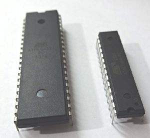 Locale RS6 Microcontrollers Atmega32 Atmega8.jpg