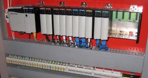 Locale RS6 PLC AB InstaladoV1.JPG