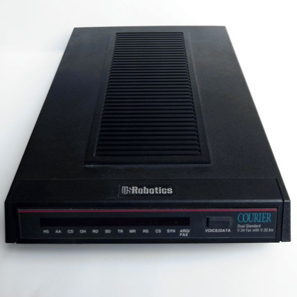 File:Locale RS6 Modem US Robotics Courier Dual Standard.jpg