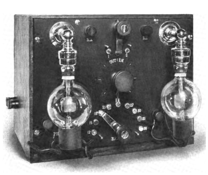 File:Locale RS6 Audion receiver.jpg