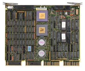 Locale RS6 DEC MicroVAX II CPU KA630-AA M7606.jpg