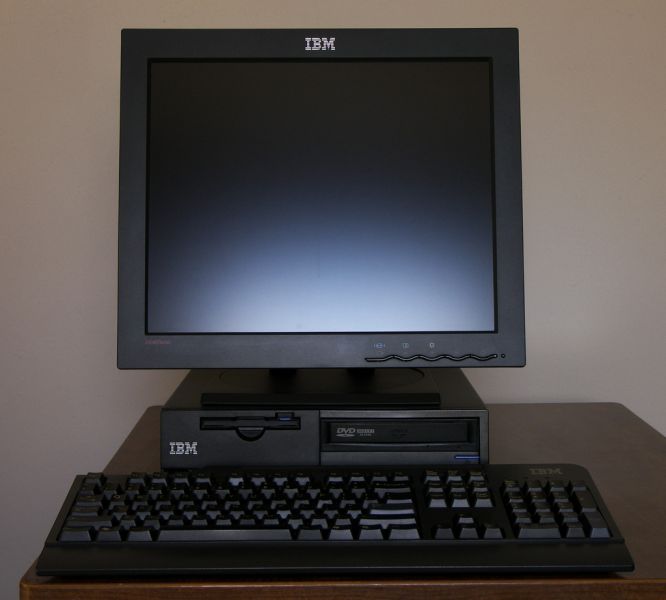File:Locale RS6 ThinkCentre S50.jpg
