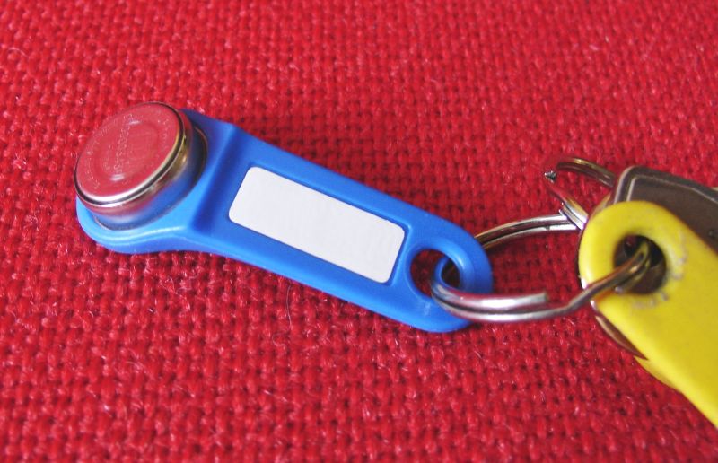 File:Locale RS6 I-button.jpg