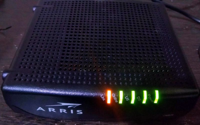 File:Locale RS6 ARRIS CM820B DOCSIS Cable Modem.jpg