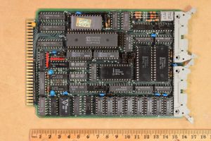 Locale RS6 Jonos escort15-CPU-serial-top.jpg