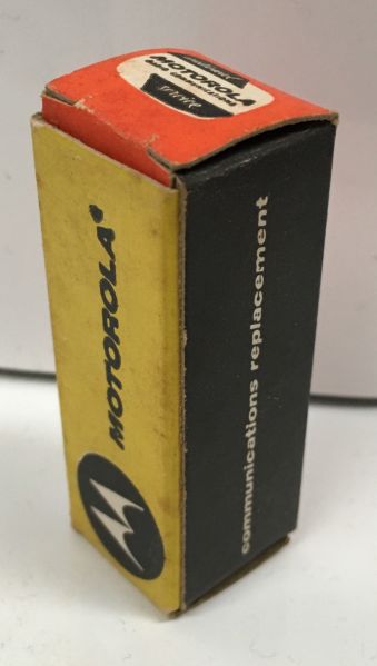 File:Locale RS6 Motorola Tube Box.jpg