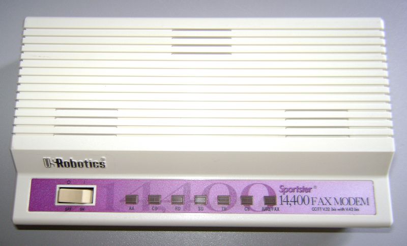 File:Locale RS6 Fax modem antigo.jpg