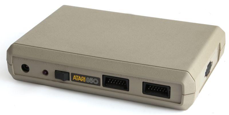 File:Locale RS6 Atari 850 (cropped).jpg