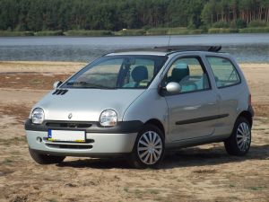 Locale RS6 Renault Twingo 2005.JPG