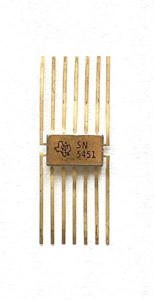 File:Locale RS6 KL TI SN5451 Logic IC.jpg