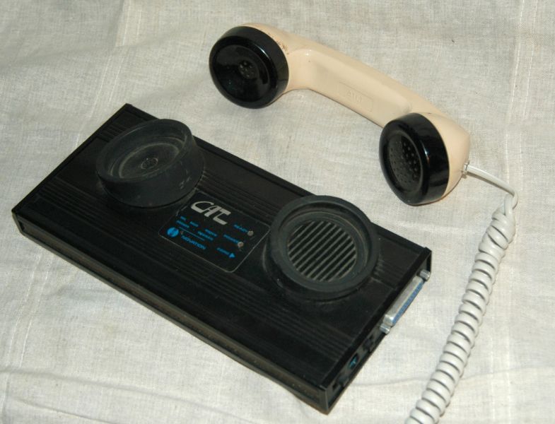 File:Locale RS6 Acoustic coupler 20041015 175456 1.jpg
