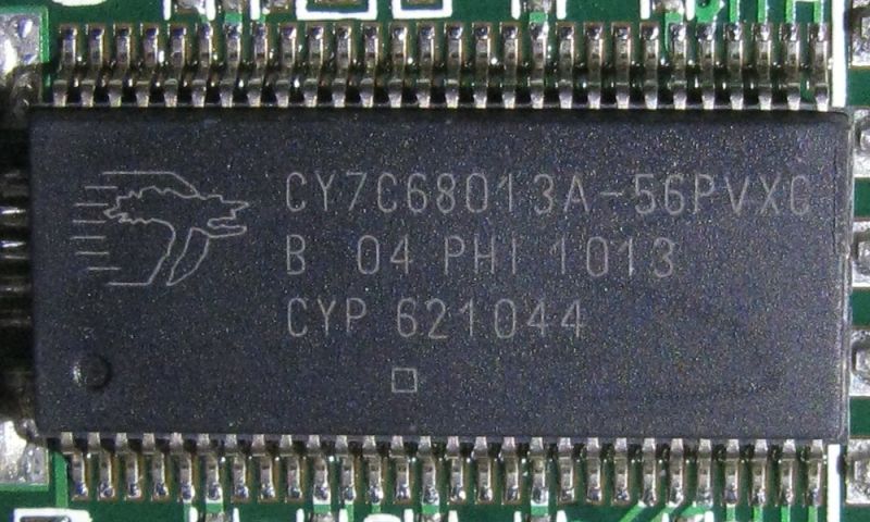 File:Locale RS6 Saleae Logic8 IMG 2876 (cropped) CY7C68013A.jpg
