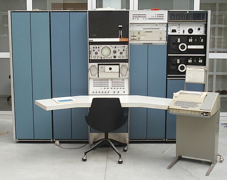 File:Locale RS6 Pdp7-oslo-2005.jpeg