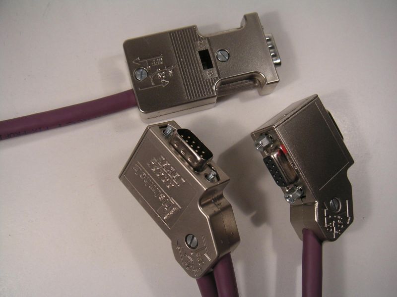 File:Locale RS6 0x-pb-stecker-verschieden.jpg