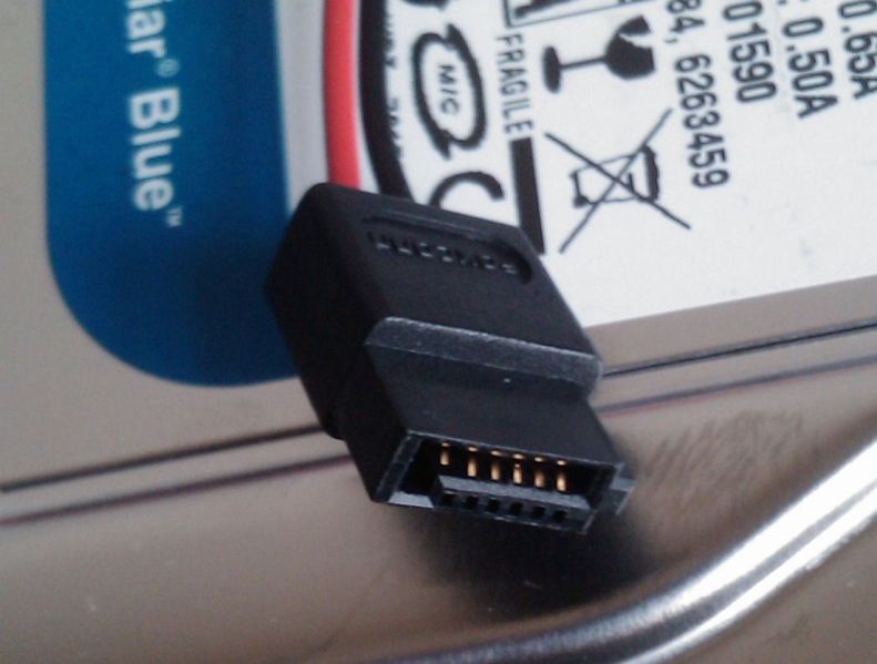 File:Locale RS6 SATA Slimline Powercable.jpg