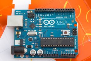 Locale RS6 Arduino UNO unpacked.jpg