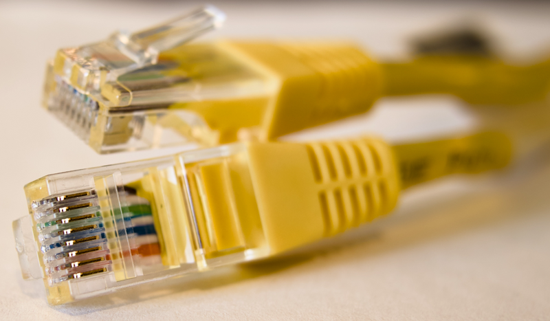 File:Locale RS6 Ethernet connector.webp