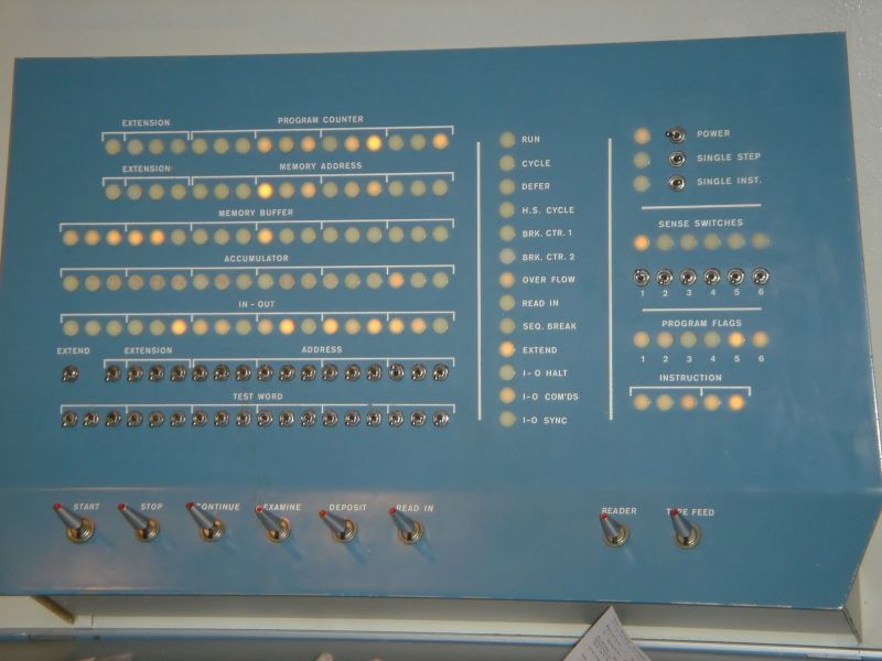 File:Locale RS6 PDP-1 control board.jpg