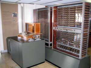 Locale RS6 Z3 Deutsches Museum.JPG