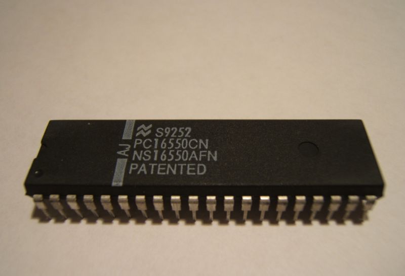 File:Locale RS6 NS16550AFN UART chip.jpg