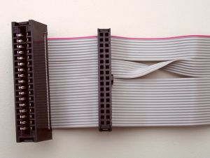 Locale RS6 Floppy buskabel.jpg